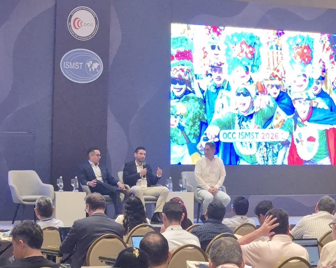 Panel de expertos en el congreso internacional de ondas de choque OCC-ISMST 2026 en Colombia